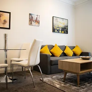 https://2-bedroom-apartment-in-city-centre-edinburgh.edinburghhotelsuk.org