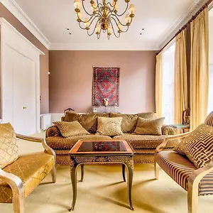 https://beautiful-historic-georgian-4-bed-house-heart-of-the-city.edinburghhotelsuk.org
