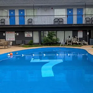 7 Nights 2*, Niagara Falls Kanada