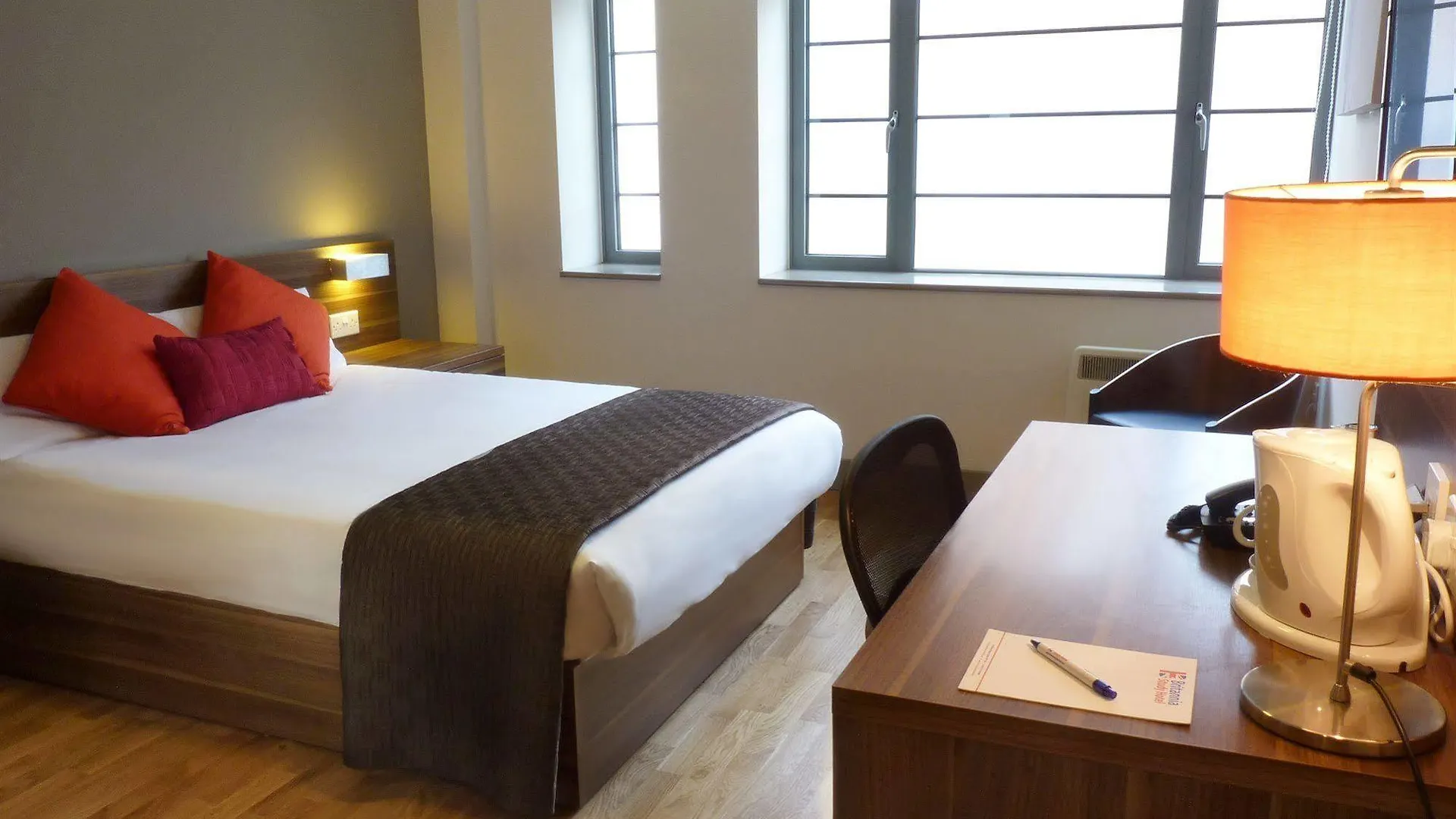 Britannia Study Hotel contacts